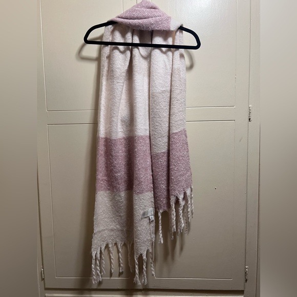 Gentle Fawn Cozy Scarf - Picture 2 of 8